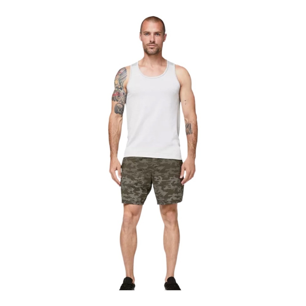 Lululemon Men camo Pace Breaker Short 7" EUC Size small
